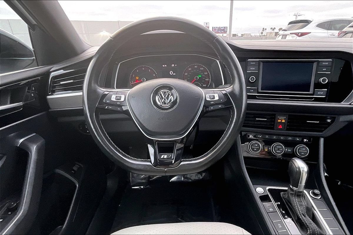 Used 2019 Volkswagen Jetta R-Line w/ R-Line Cold Weather Package FWD image 5
