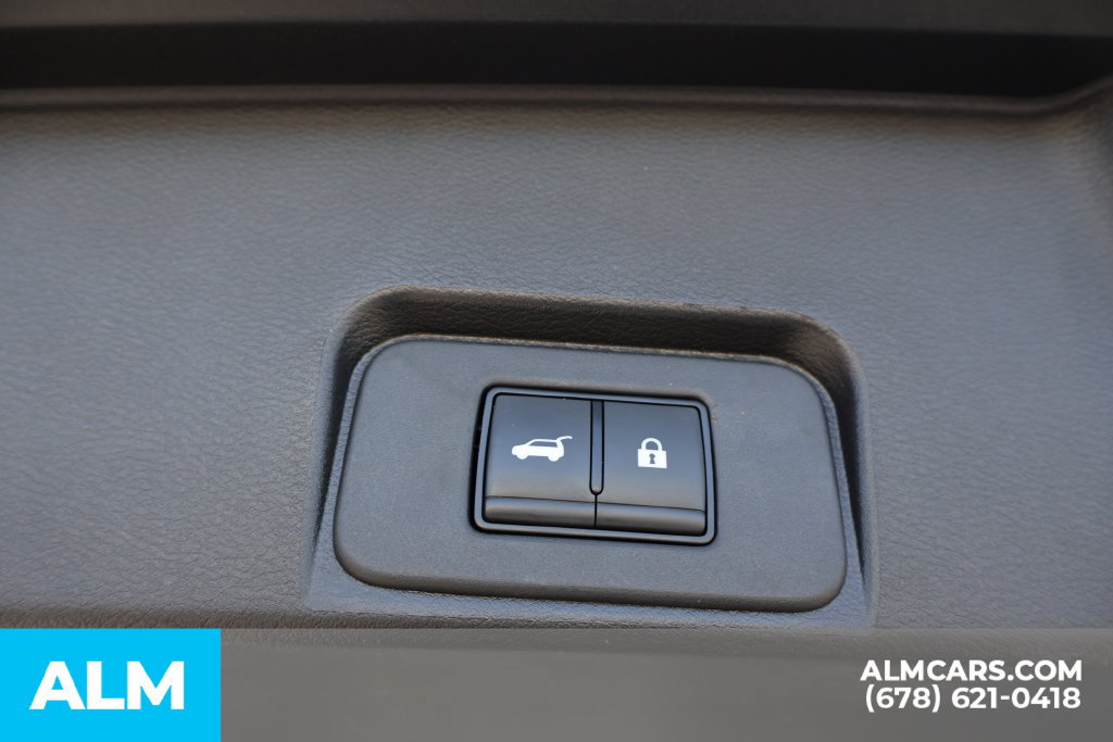 Used 2024 Nissan Rogue SV FWD image 21