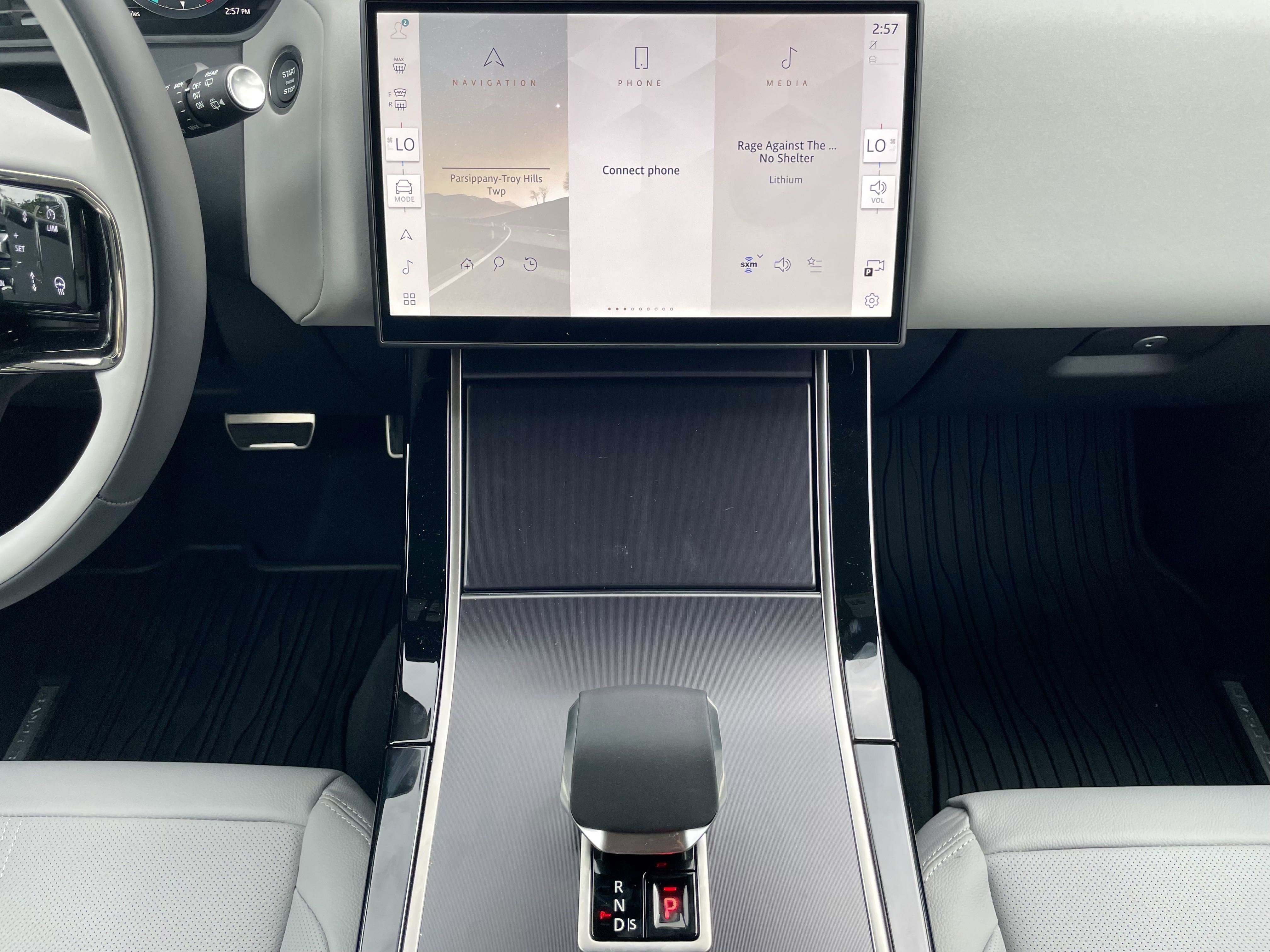 New 2026 Land Rover Range Rover Velar Dynamic SE image 19