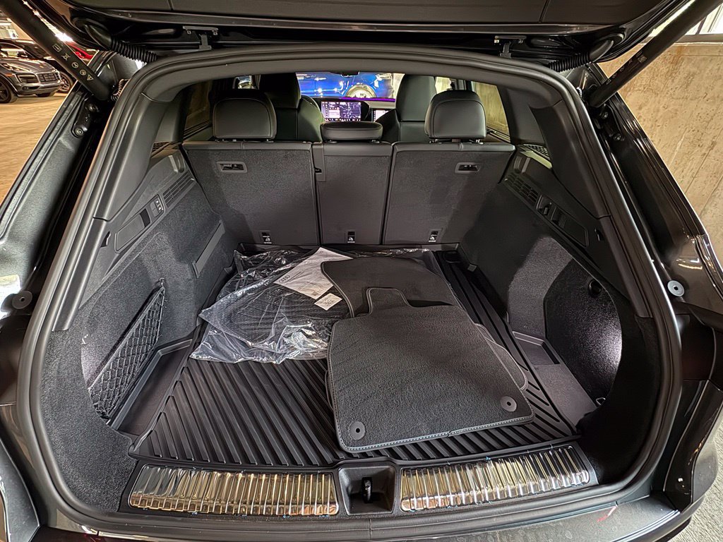 New 2026 Audi SQ5 Premium Plus AWD/4WD image 37