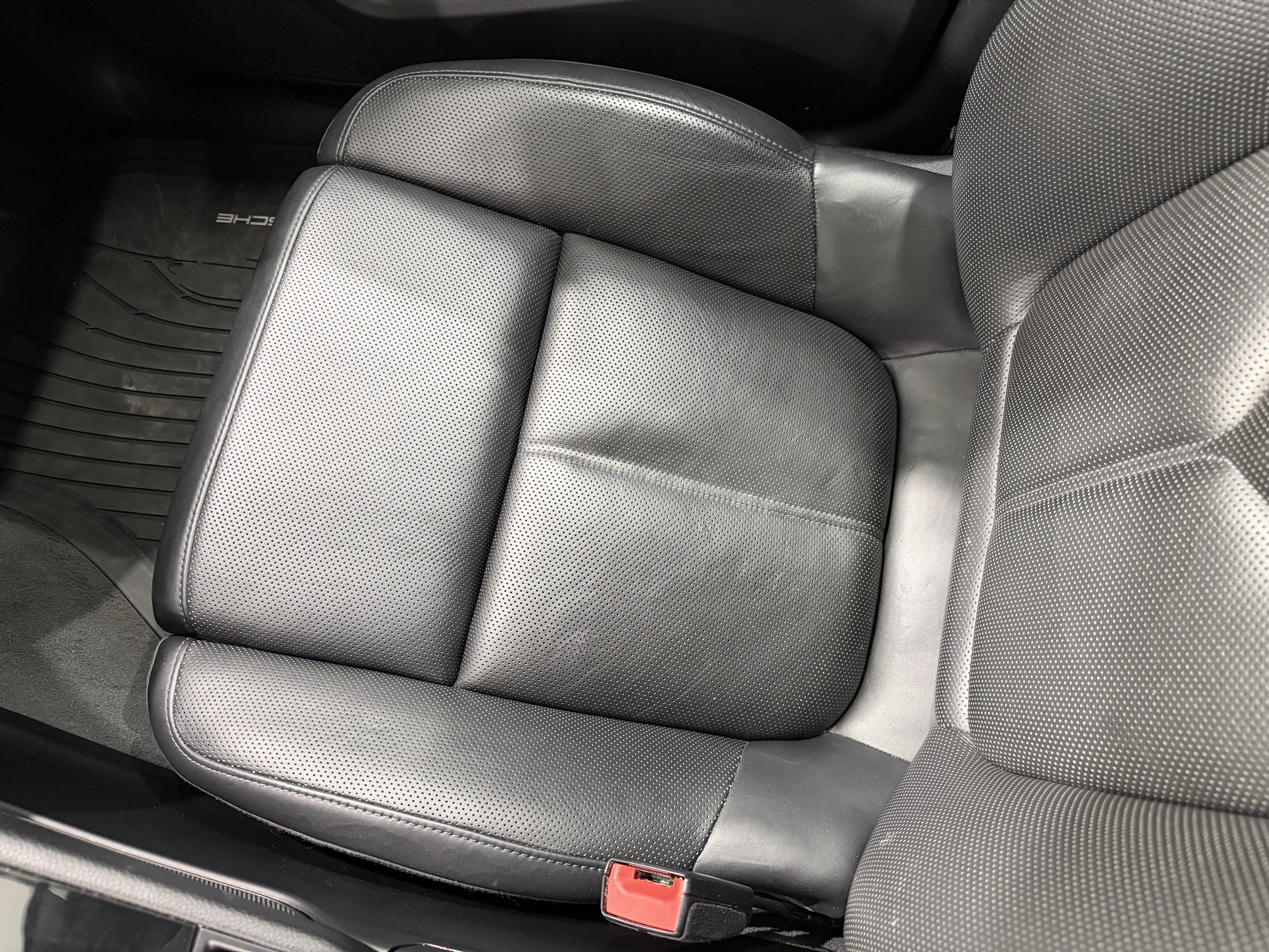 Certified 2022 Porsche Macan image 55