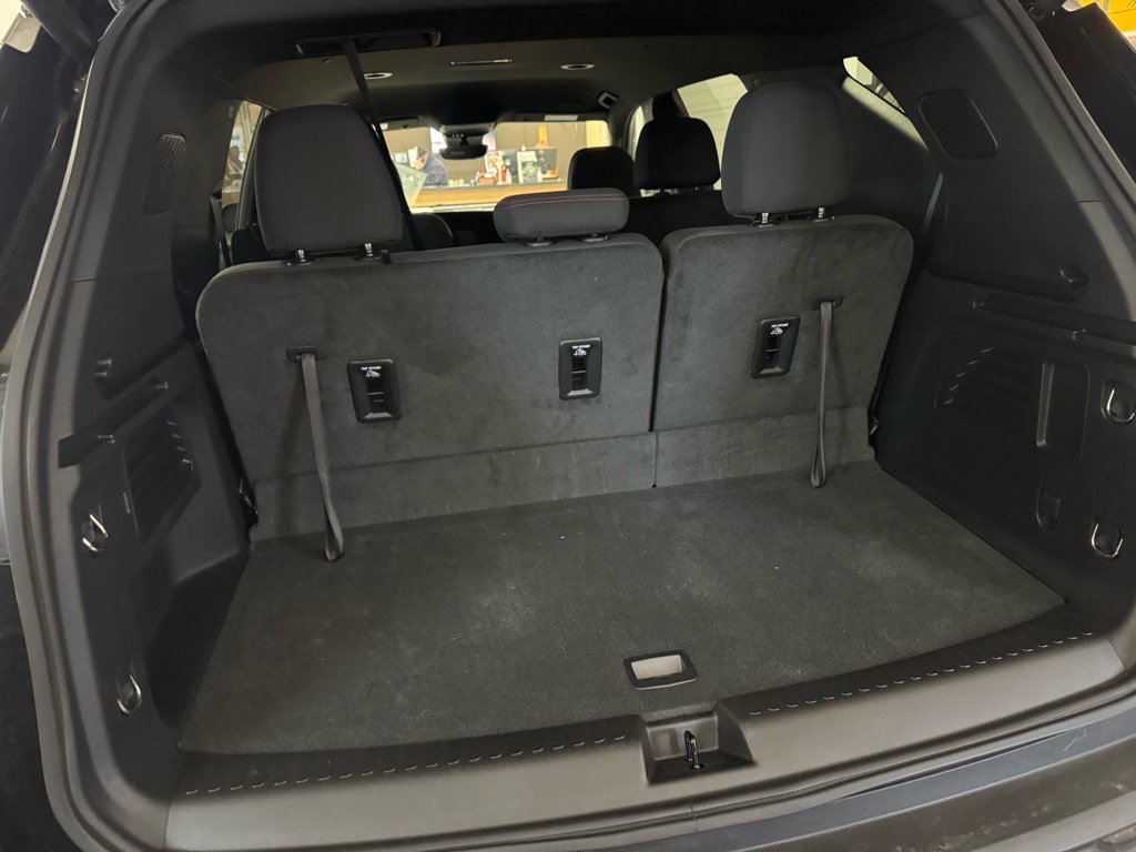 Certified 2024 Chevrolet Traverse Z71 w/ Enhanced Driving Package image 9