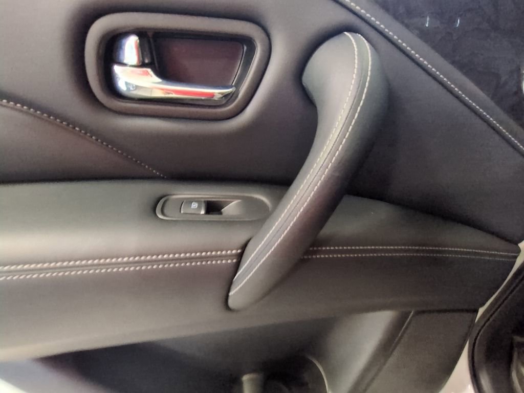 Used 2023 INFINITI QX80 Luxe w/ Cargo Package image 24