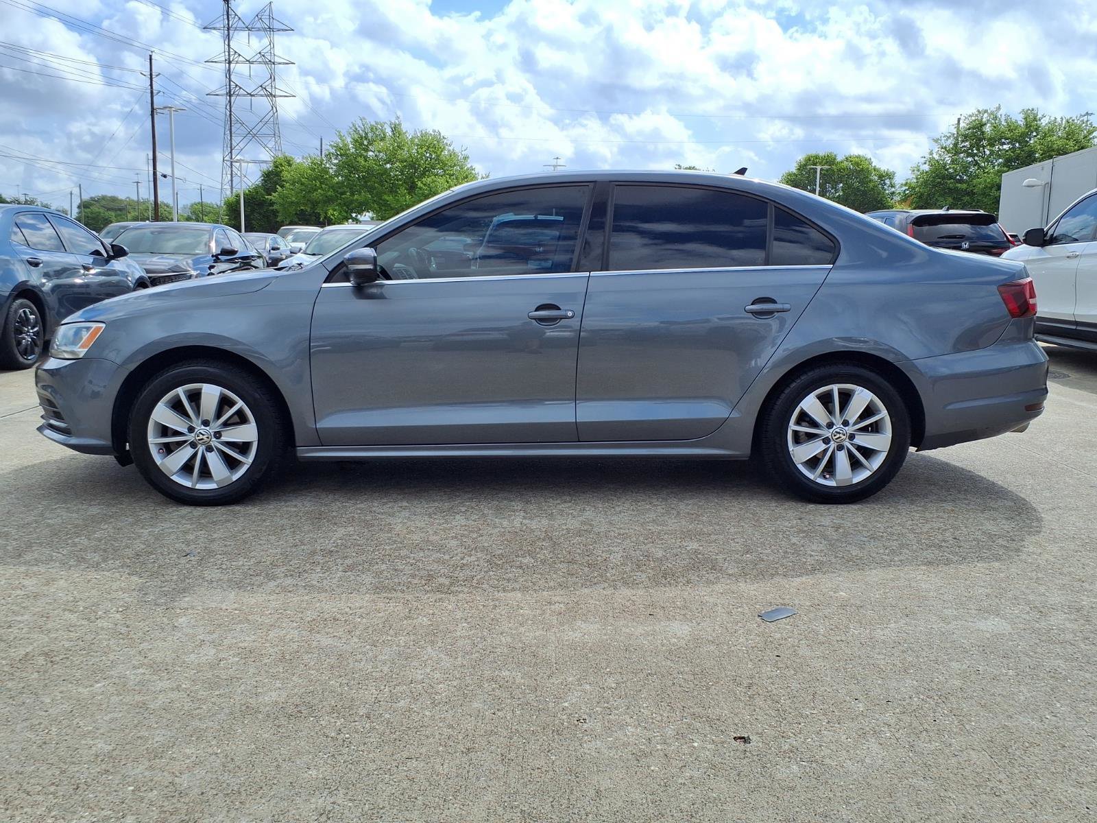 Used 2016 Volkswagen Jetta SE image 22