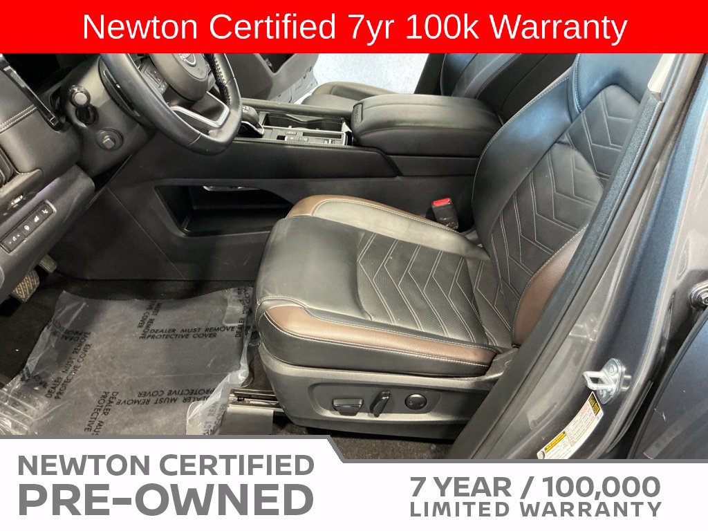 Used 2025 Nissan Pathfinder Platinum w/ Cargo Package FWD image 17
