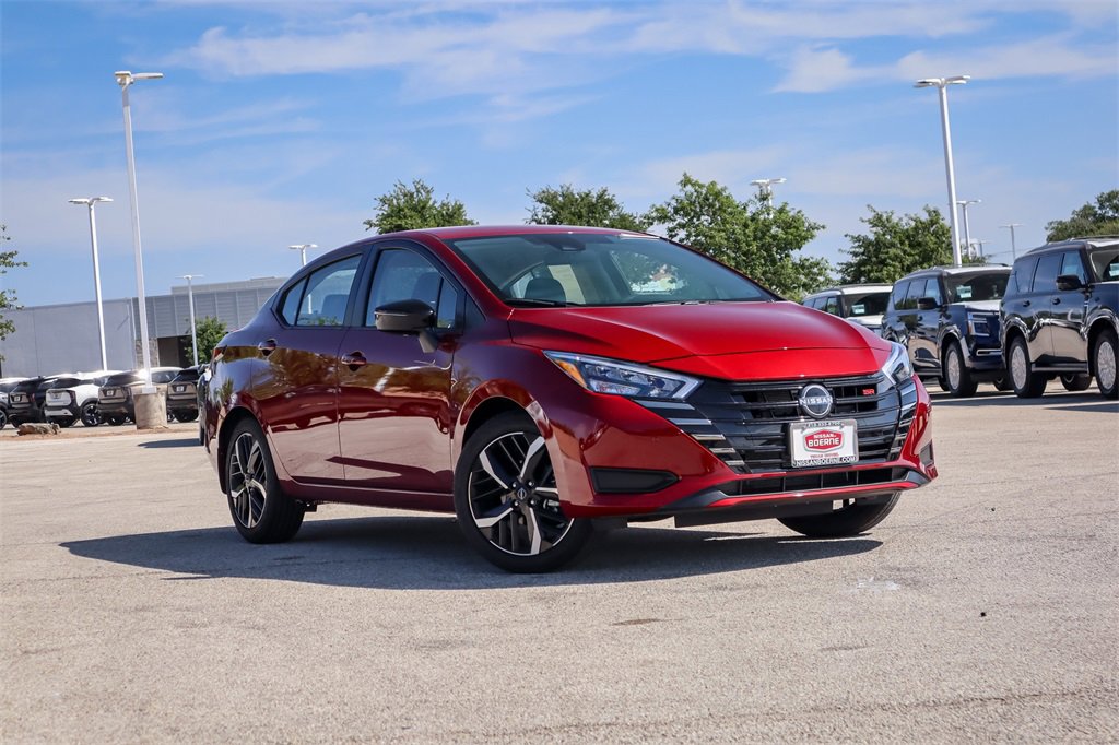 Used 2025 Nissan Versa SR w/ Trunk Package