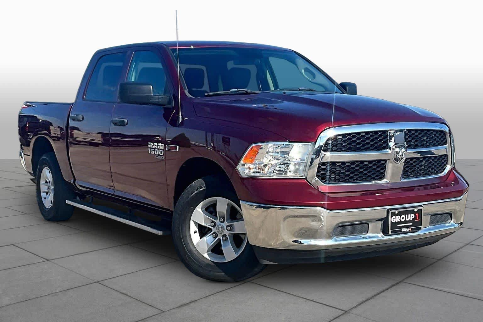 Used 2019 RAM 1500 Tradesman w/ Chrome Appearance Group RWD image 3