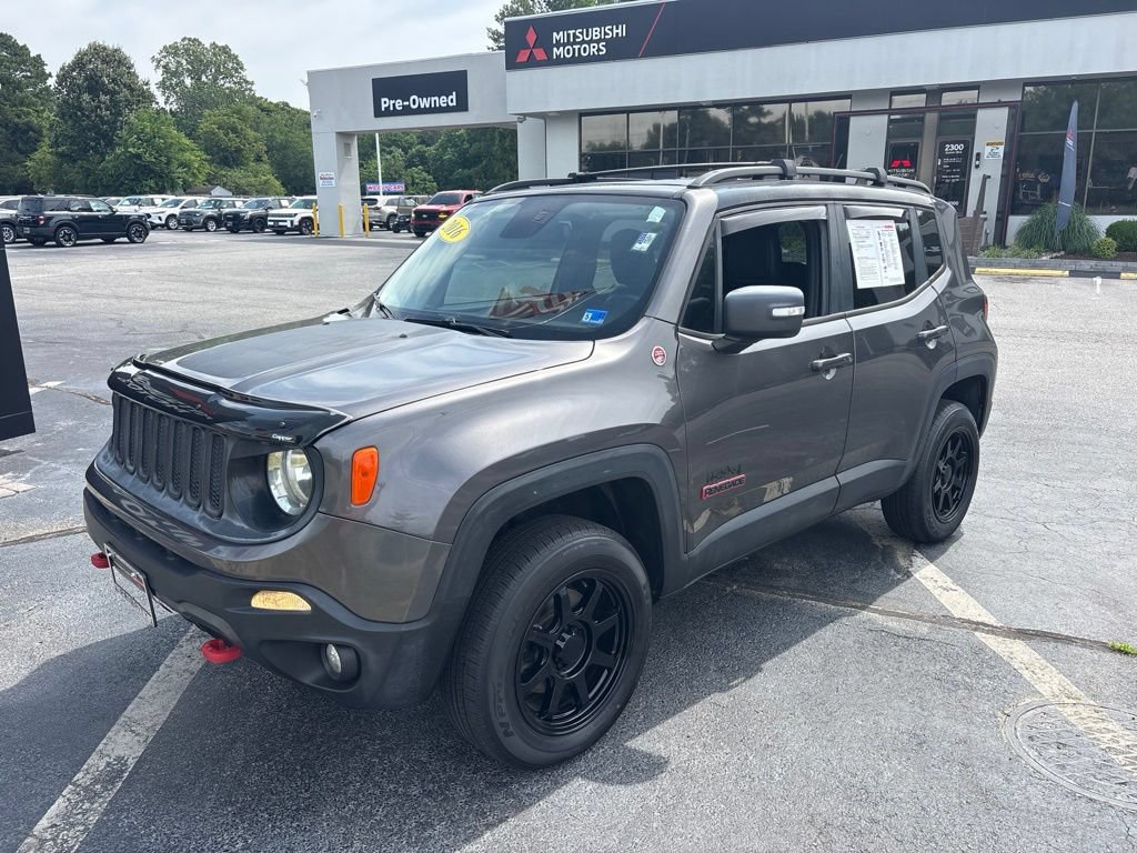 Used 2016 Jeep Renegade Trailhawk w/ Premium Trailhawk Package AWD/4WD image 7
