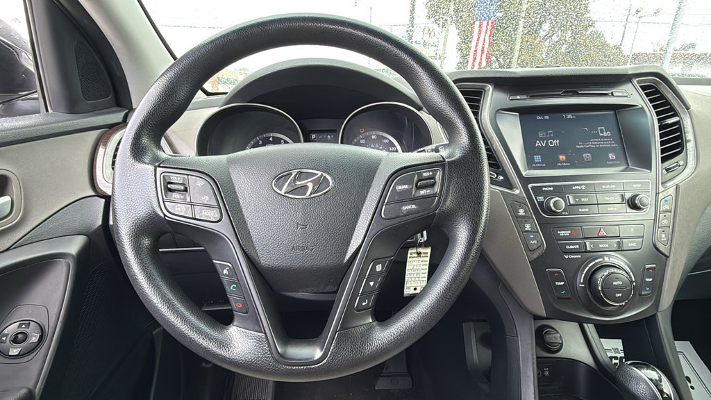 Used 2017 Hyundai Santa Fe SE FWD image 26