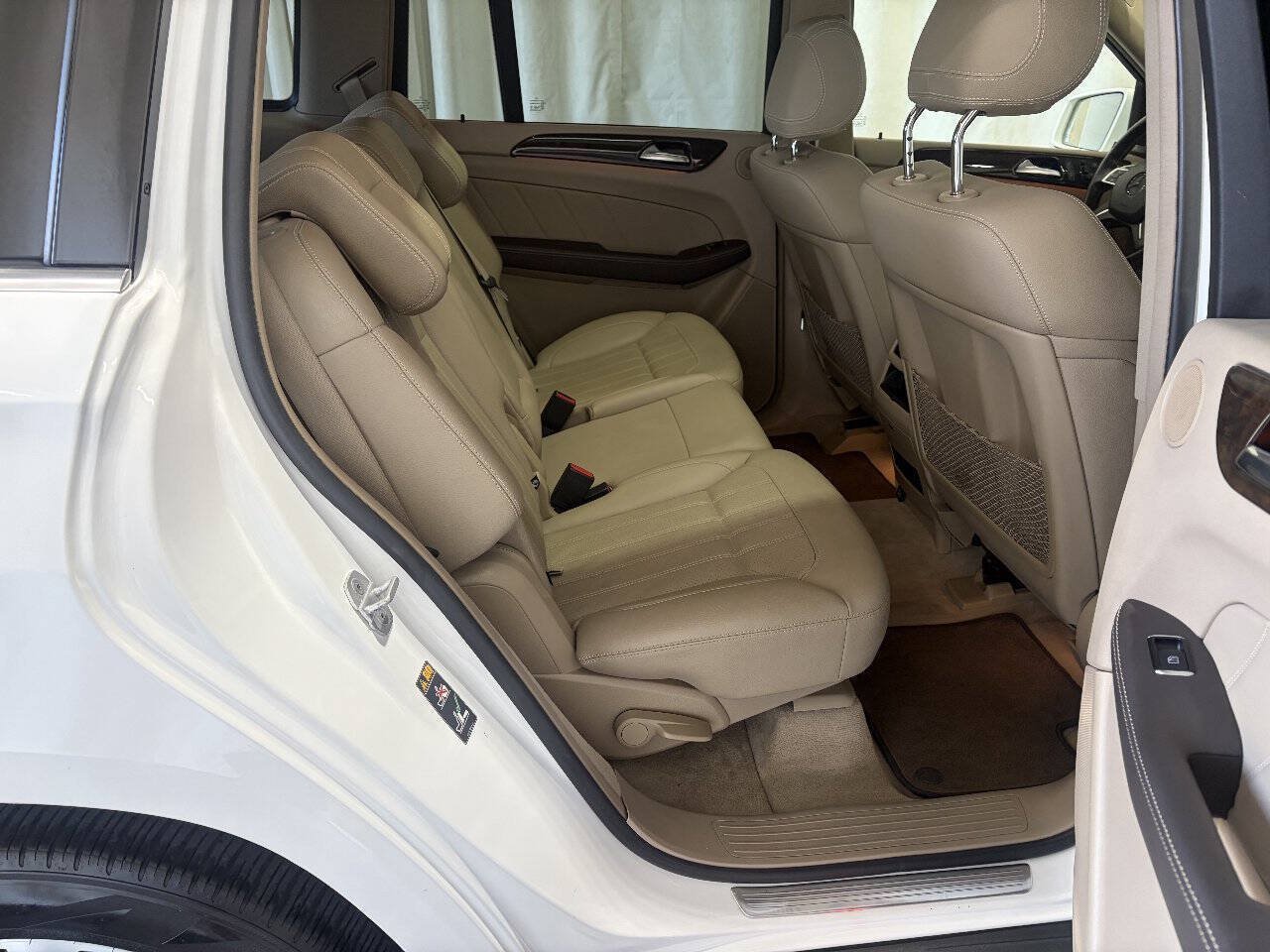 Used 2016 Mercedes-Benz GL 450 4MATIC image 24