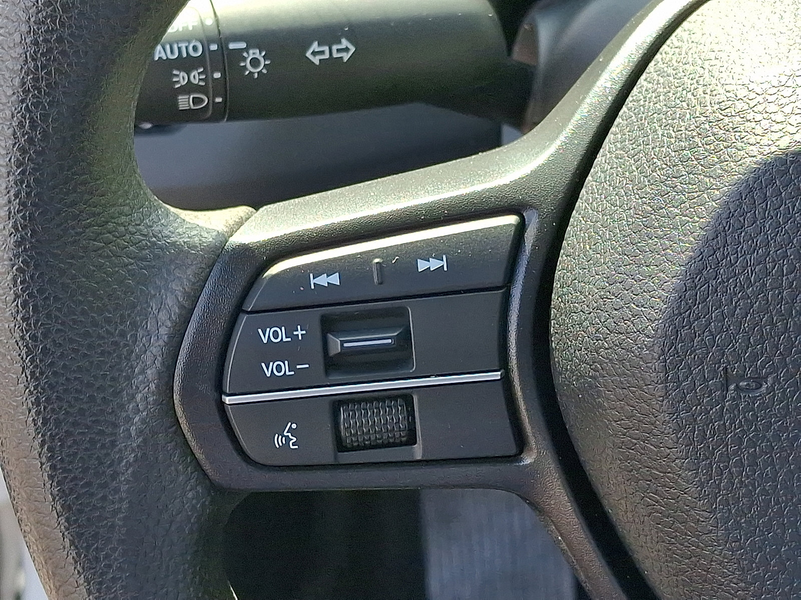 Certified 2023 Honda Accord EX image 21