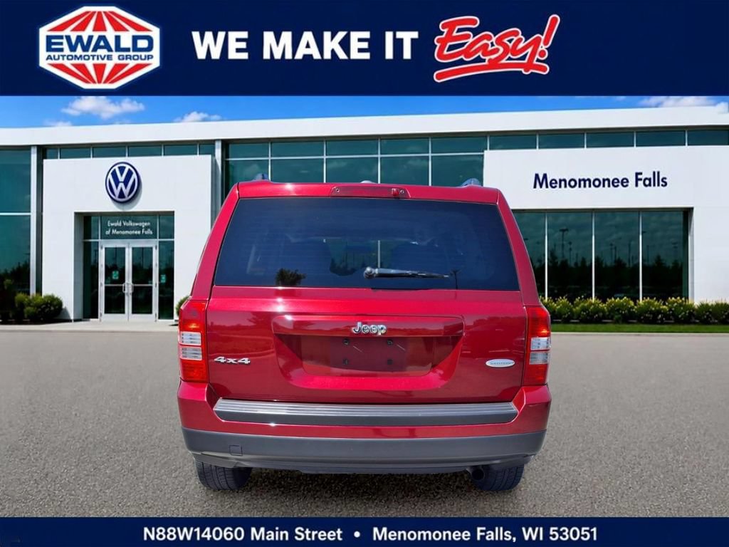 Used 2015 Jeep Patriot Latitude AWD/4WD image 6
