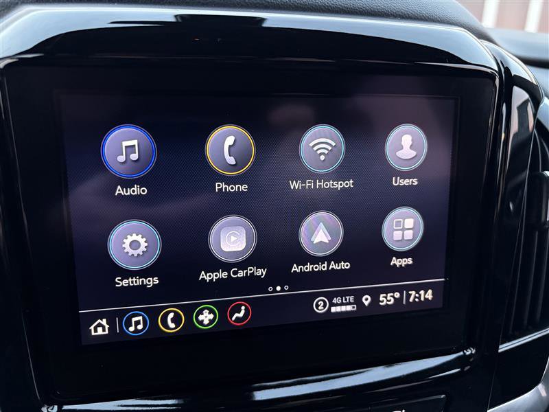 Used 2022 Chevrolet Traverse LT w/ Midnight/Sport Edition image 13