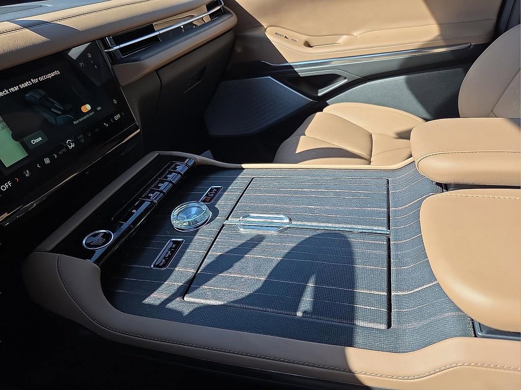 New 2026 Lincoln Navigator Black Label image 20