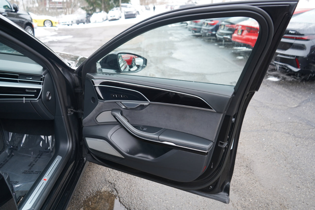 Used 2022 Audi S8 w/ S8 Comfort Plus Package image 55