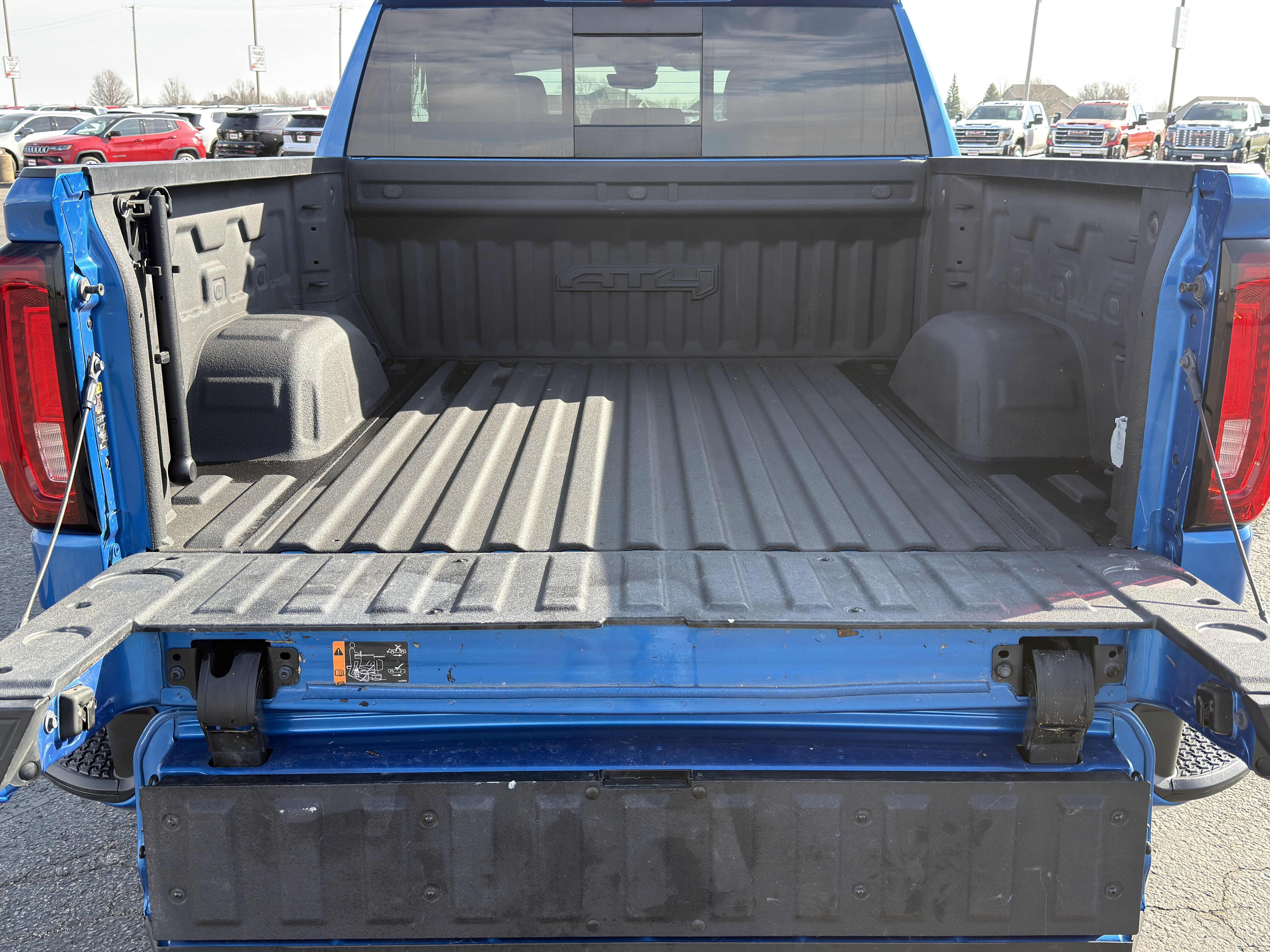 Certified 2023 GMC Sierra 1500 AT4 w/ Technology Package image 6