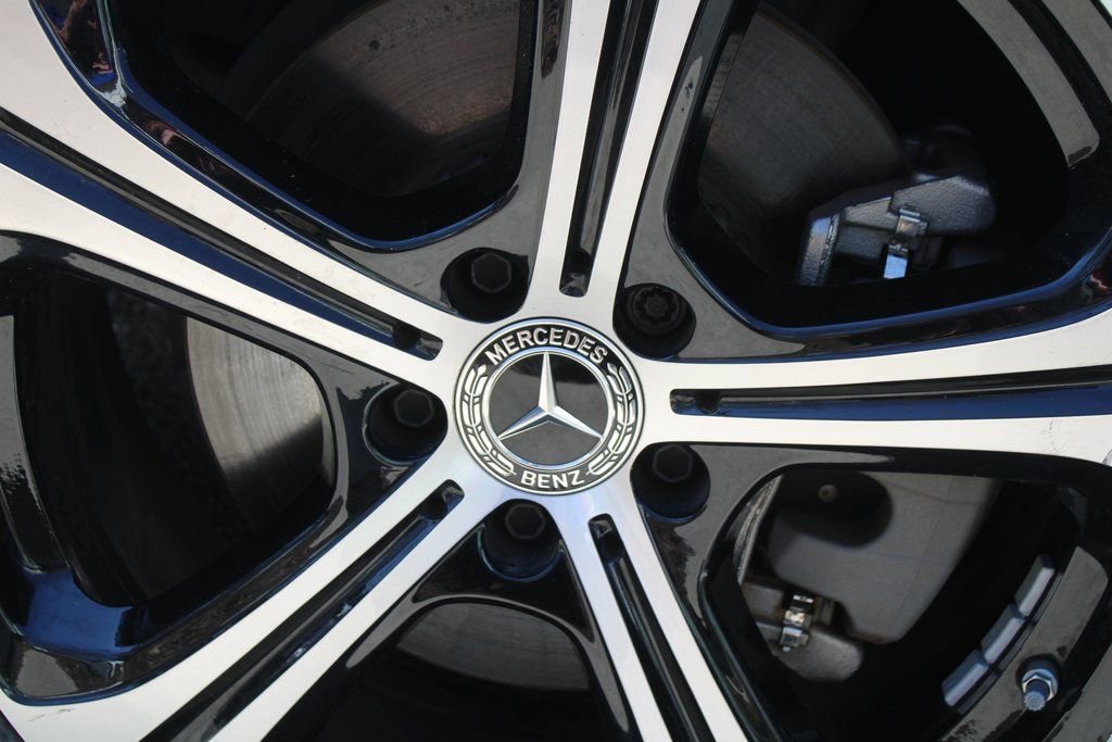 Used 2024 Mercedes-Benz C 300 Sedan image 18