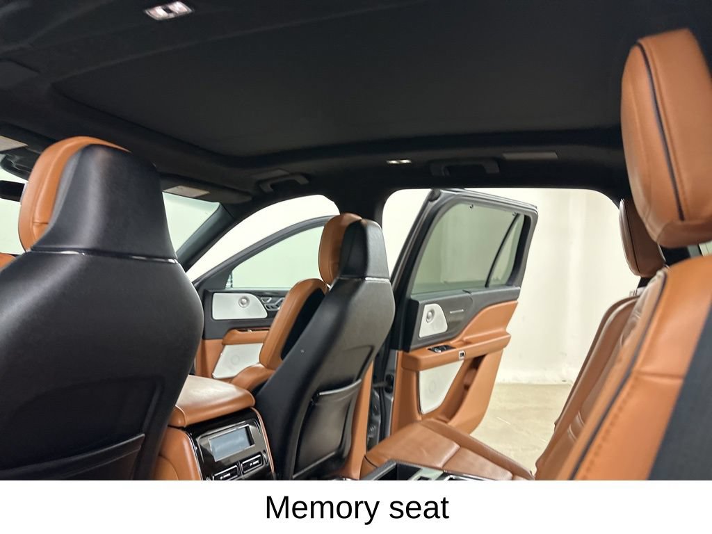 Used 2022 Lincoln Aviator Black Label w/ Dynamic Handling Package AWD/4WD image 33