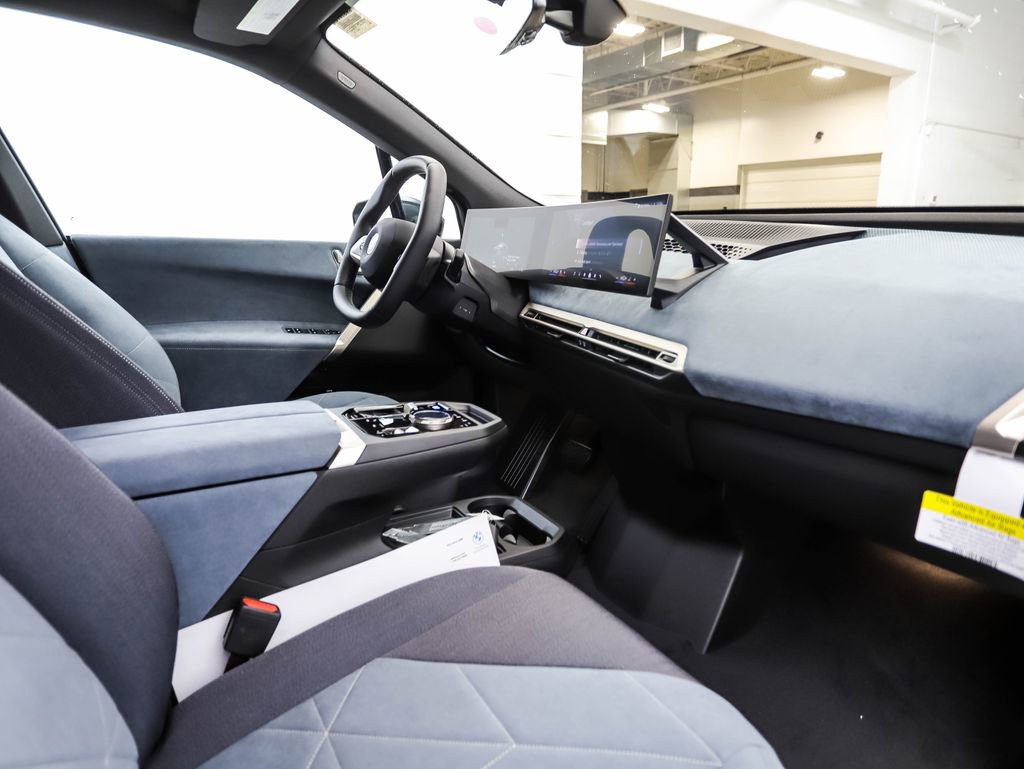 New 2026 BMW iX xDrive45 image 29
