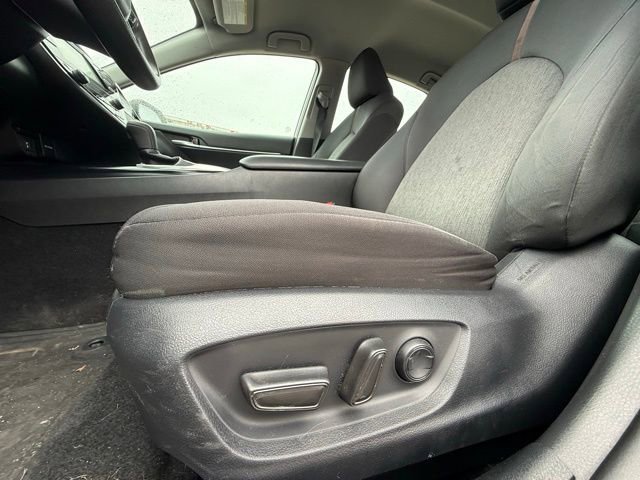 Used 2019 Toyota Camry LE FWD image 10