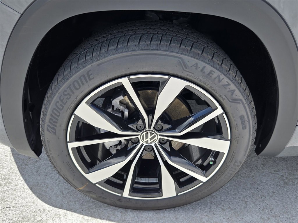 New 2026 Volkswagen Atlas SEL Premium R-Line image 5