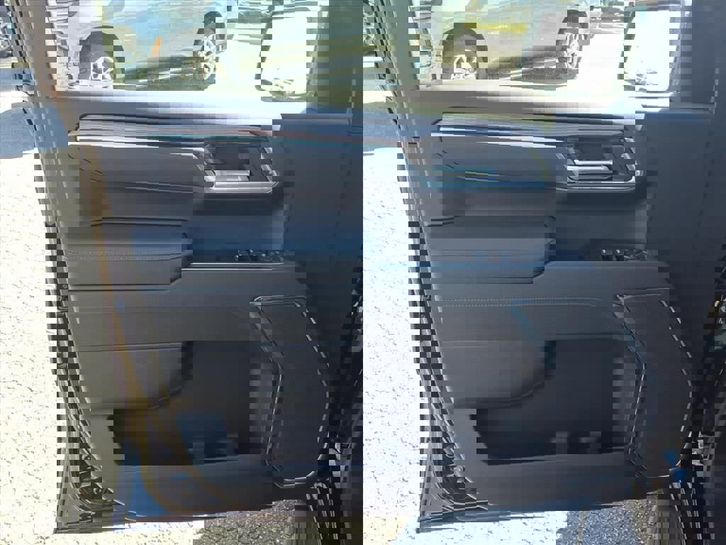 New 2026 Chevrolet Silverado 1500 LT w/ All Star Edition Plus image 8