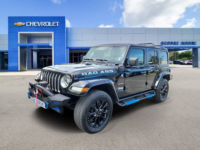 Used 2022 Jeep Wrangler Unlimited Sahara AWD/4WD image 2