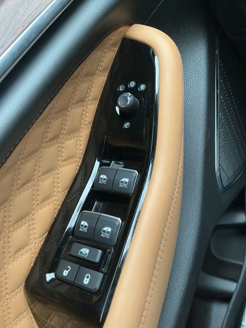 Used 2025 Jeep Grand Cherokee L Summit w/ Obsidian Package image 31