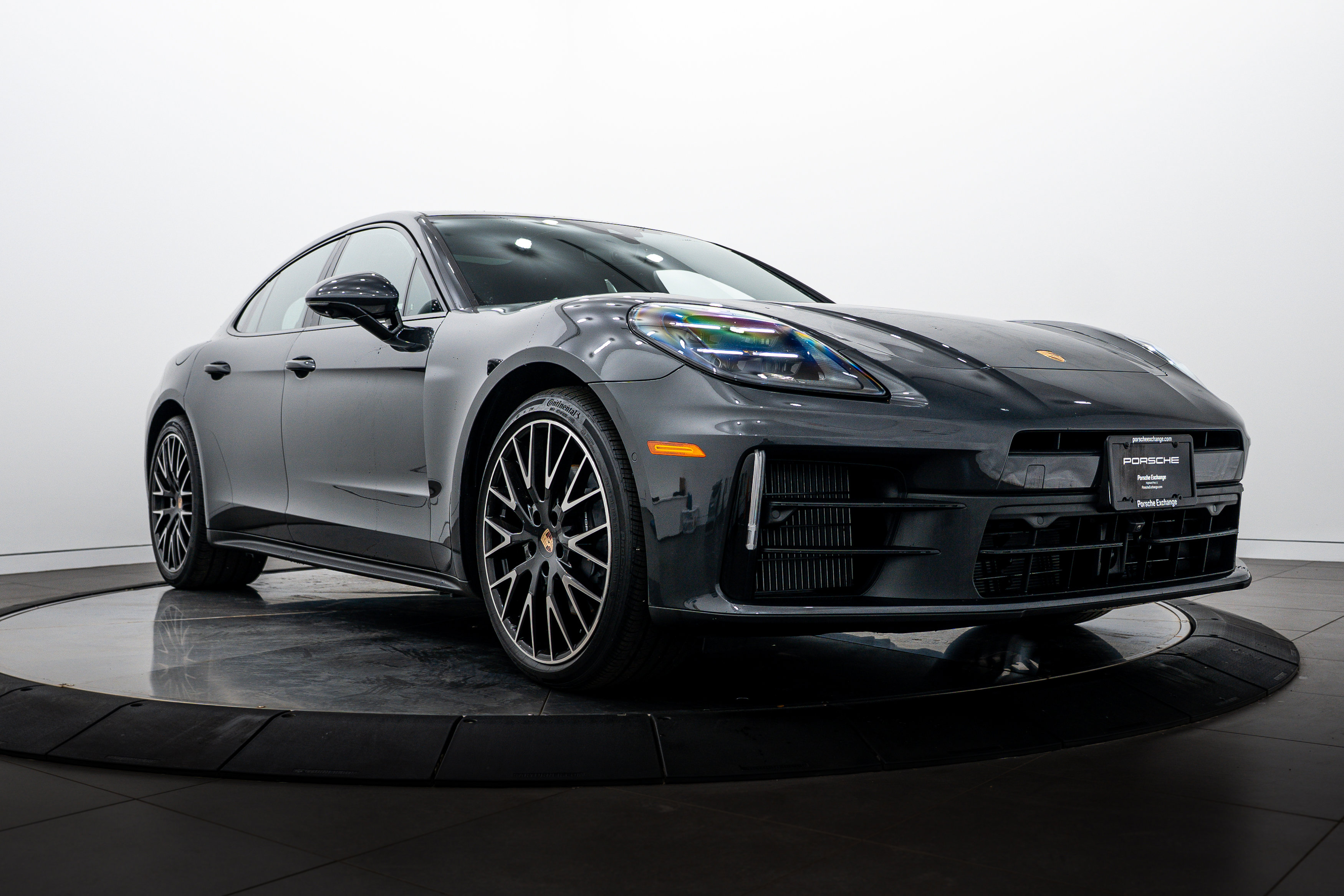 Certified 2026 Porsche Panamera 4 AWD/4WD image 9