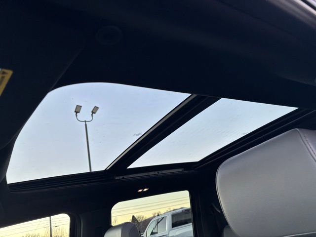 Used 2024 Ford F150 Lightning Lariat image 23