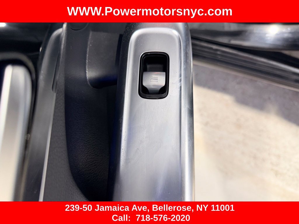 Used 2022 Mercedes-Benz C 300 4MATIC Sedan w/ Pinnacle Trim Package image 46