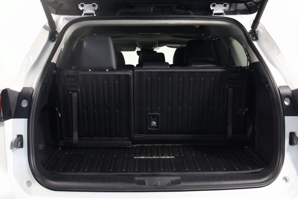 Used 2026 Toyota Highlander XLE AWD/4WD image 14