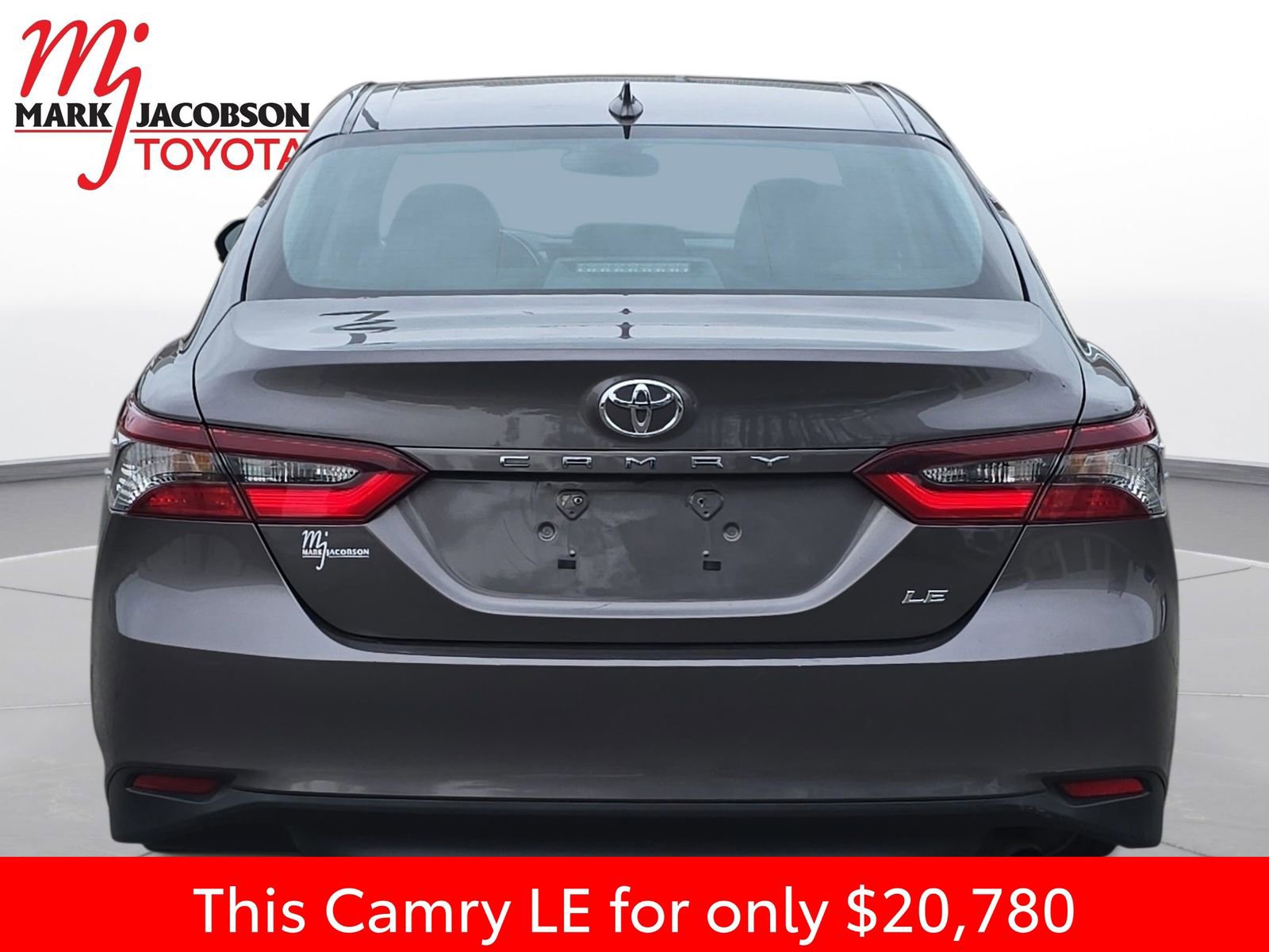 Used 2024 Toyota Camry LE image 11