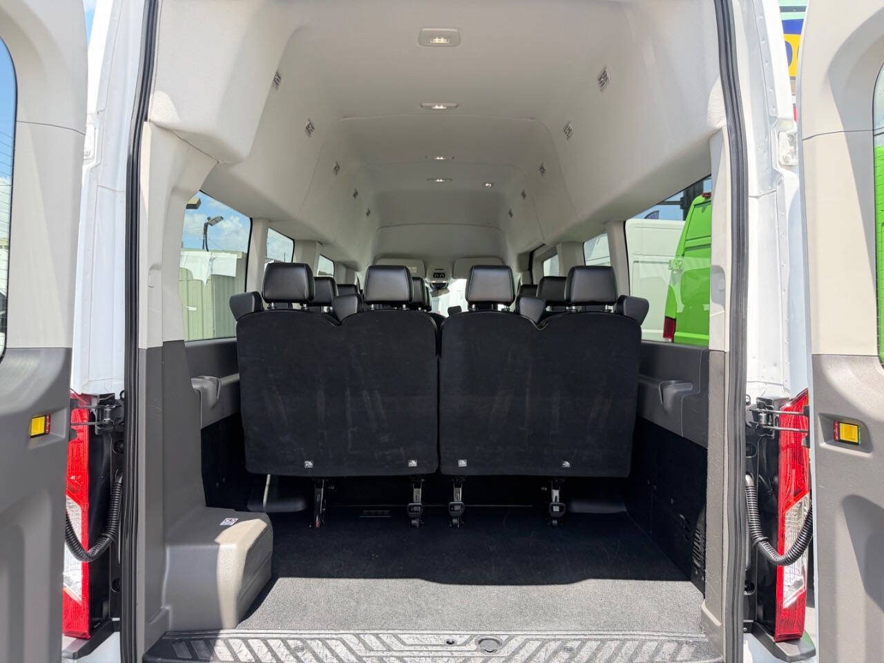 Used 2023 Ford Transit 350 XL RWD image 31