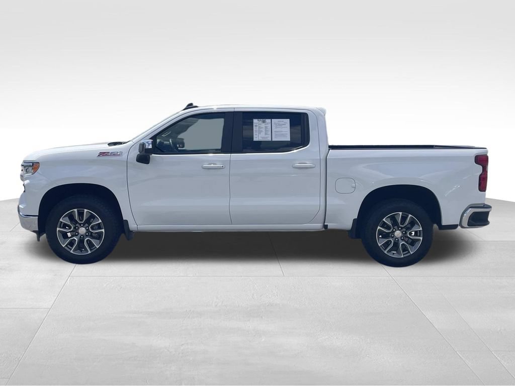 Used 2024 Chevrolet Silverado 1500 LT AWD/4WD image 7