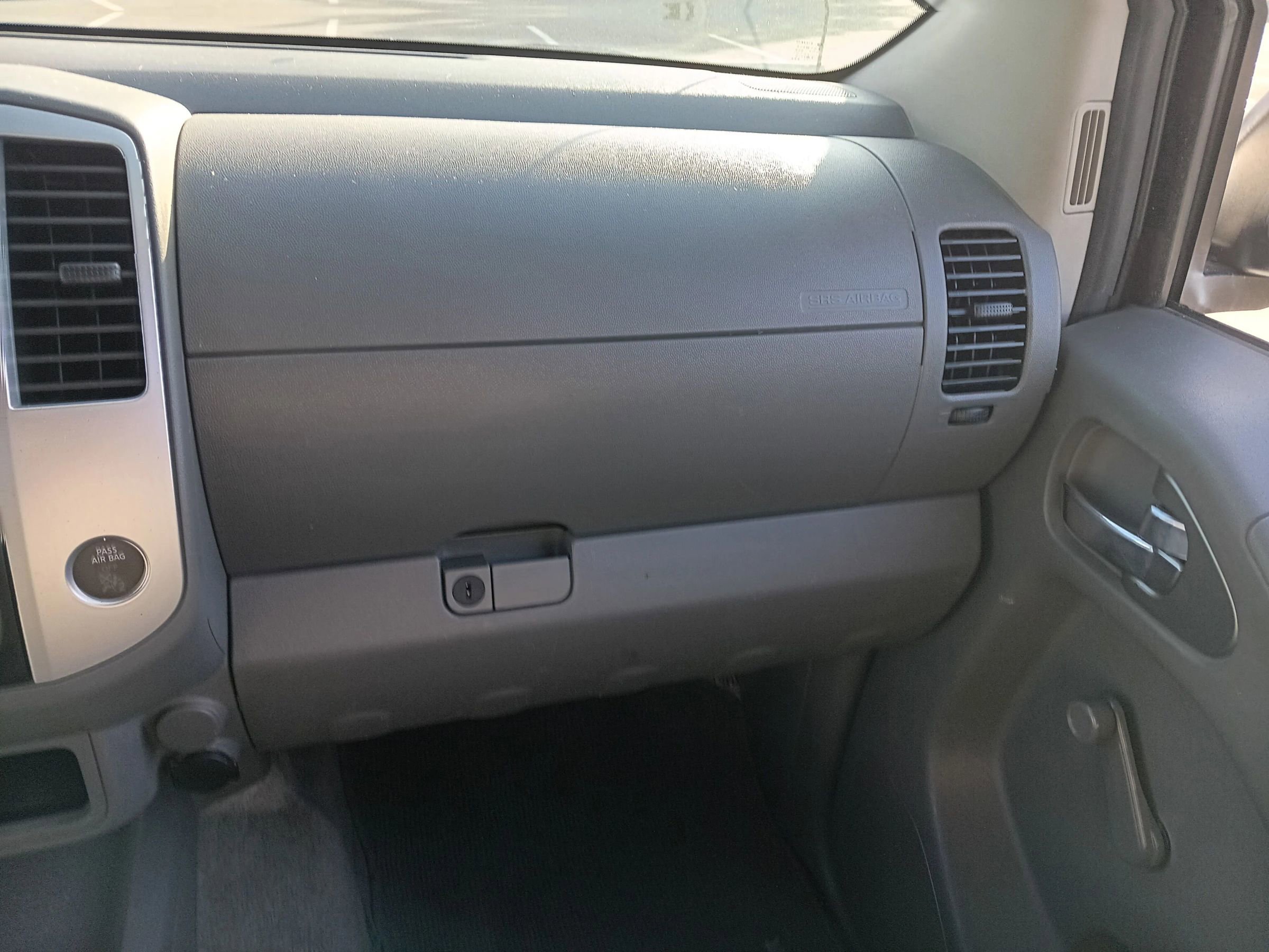 Used 2015 Nissan Frontier S image 18