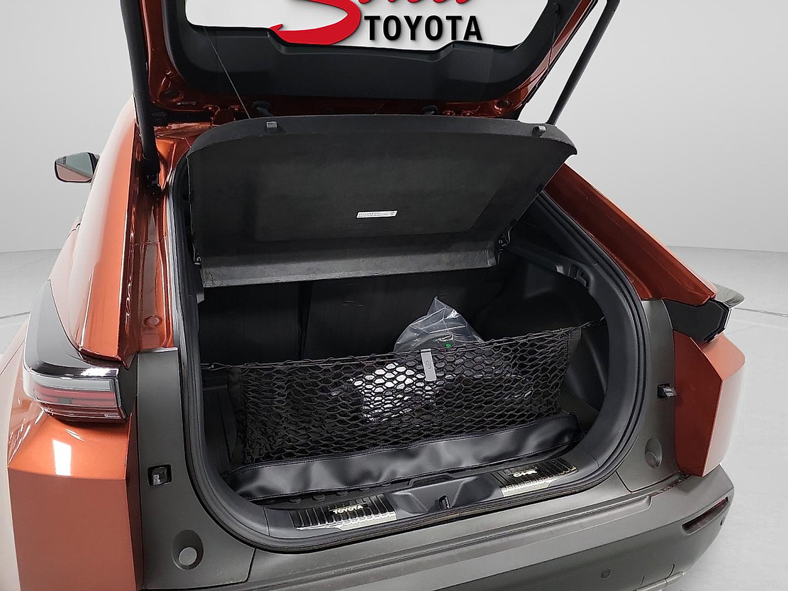 New 2026 Toyota C-HR AWD/4WD image 7
