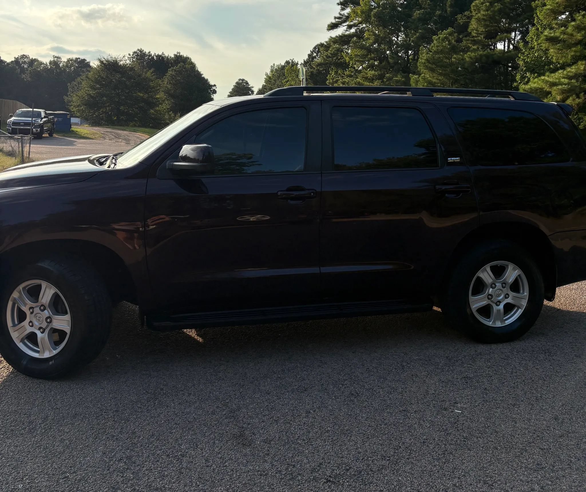 Used 2016 Toyota Sequoia SR5 AWD/4WD image 3