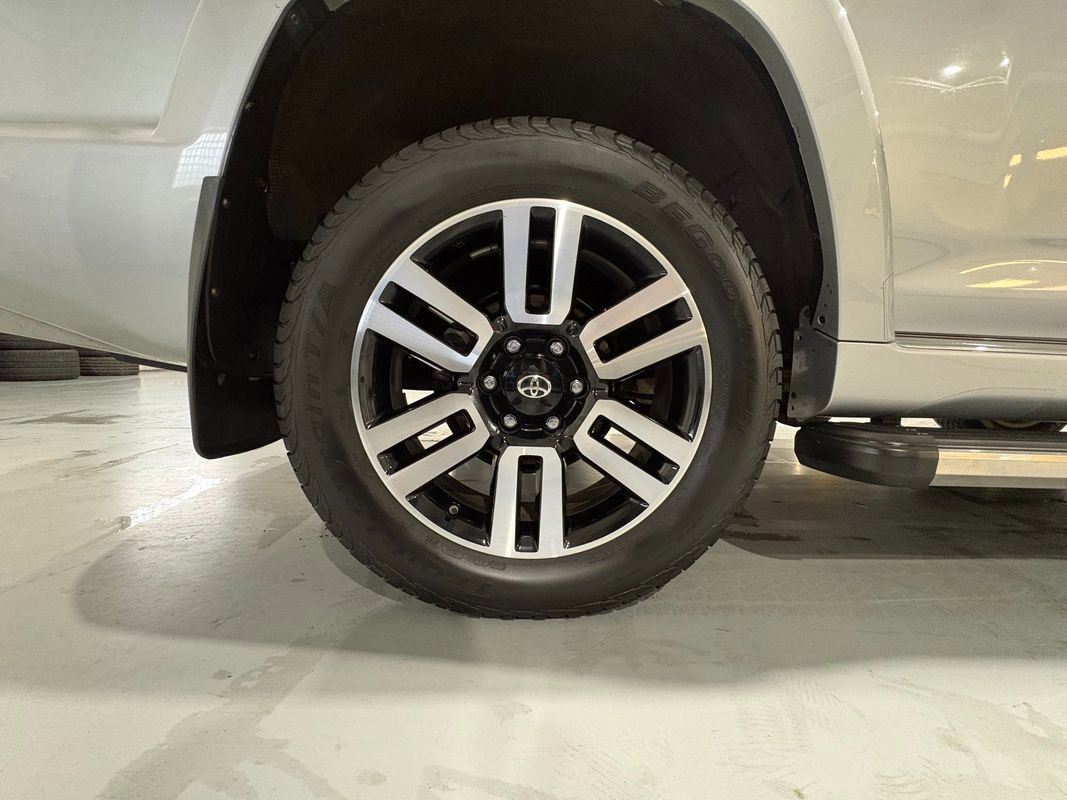 Used 2017 Toyota 4Runner Limited w/ Four Season Floor Mat Package image 60