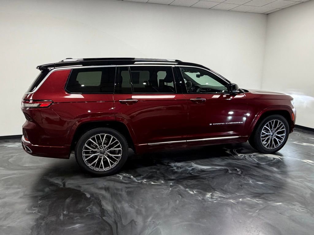 Used 2024 Jeep Grand Cherokee L Summit AWD/4WD image 24