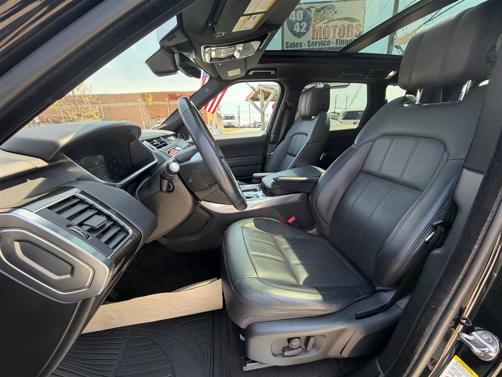 Used 2018 Land Rover Range Rover Sport HSE image 12
