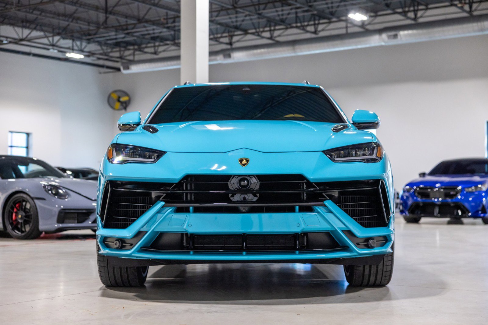 Used 2024 Lamborghini Urus S AWD/4WD image 2
