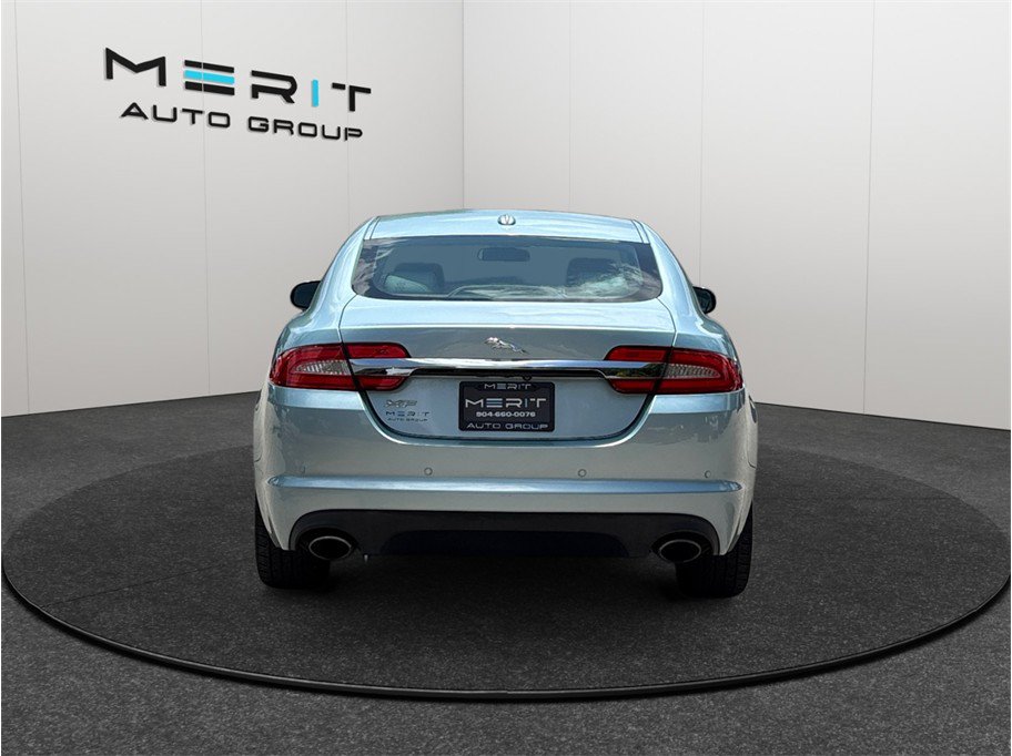 Used 2012 Jaguar XF RWD image 8