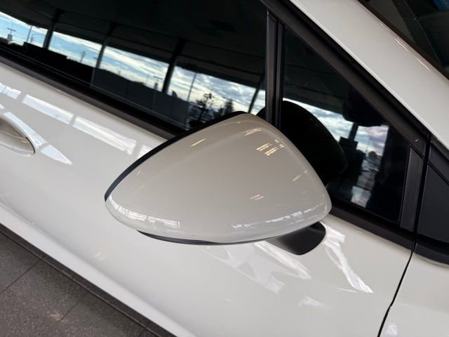 Used 2017 Chevrolet Cruze LS FWD image 11