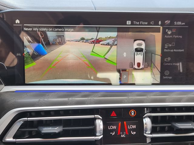 Used 2022 BMW X7 xDrive40i w/ Executive Package AWD/4WD image 16