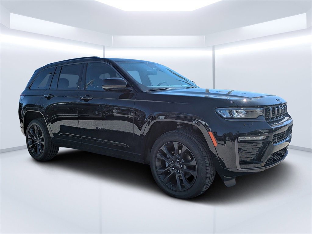 Used 2026 Jeep Grand Cherokee Limited image 1