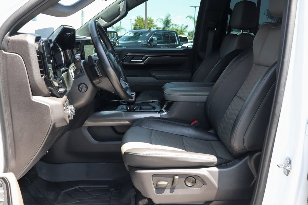 Used 2024 Chevrolet Silverado 1500 ZR2 w/ Technology Package AWD/4WD image 21