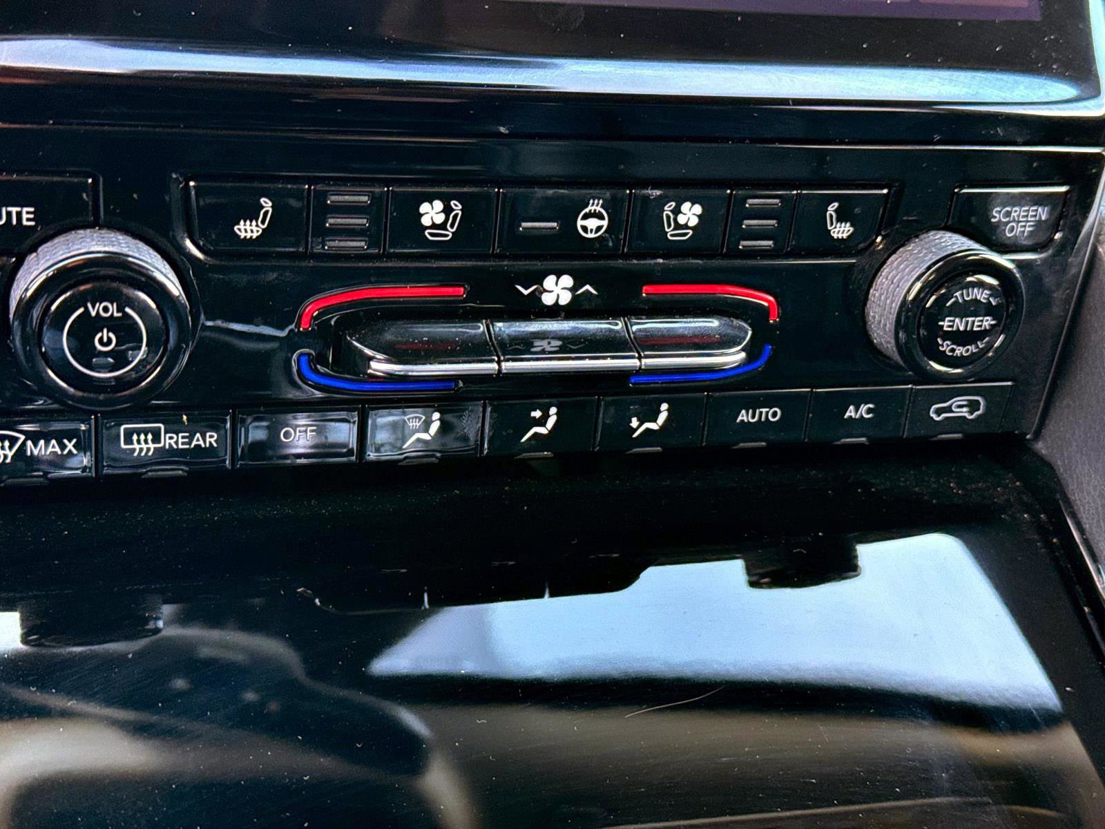 Used 2023 Jeep Grand Cherokee 4WD 4xe w/ Luxury Tech Group II image 23