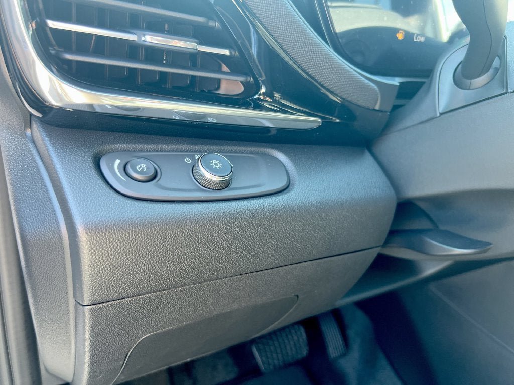 New 2026 Buick Envista Sport Touring FWD image 16