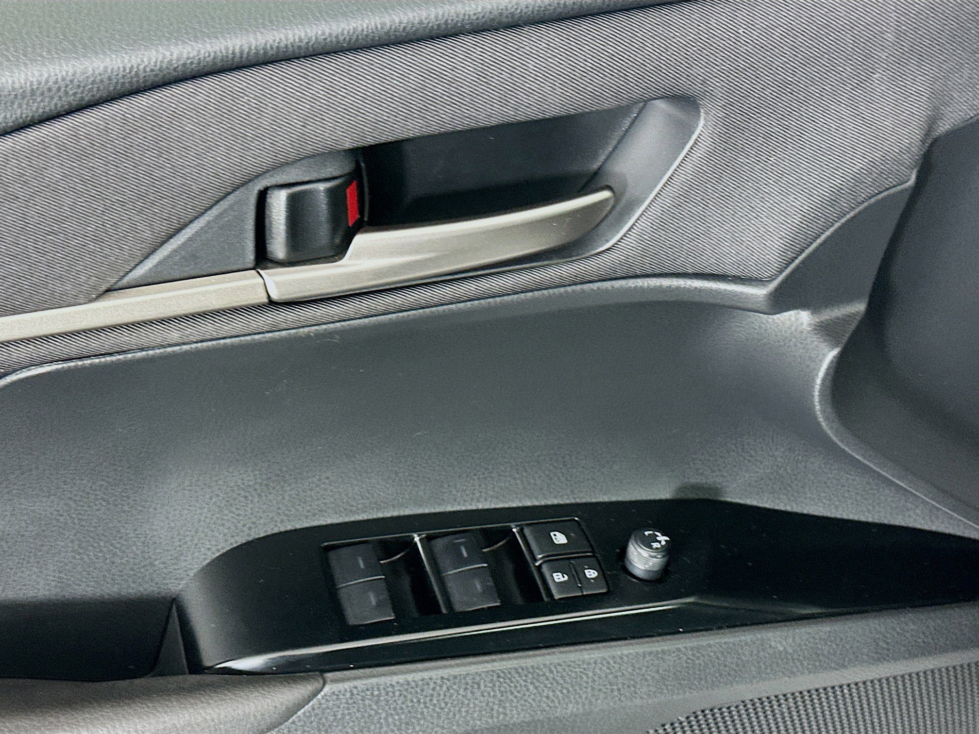 Used 2025 Toyota Camry LE image 15